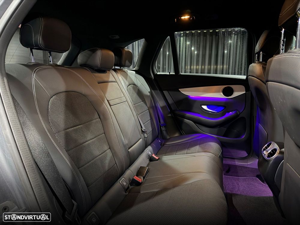 Mercedes-Benz GLC 300 e 4Matic 9G-TRONIC Avantgarde Advanced - 36