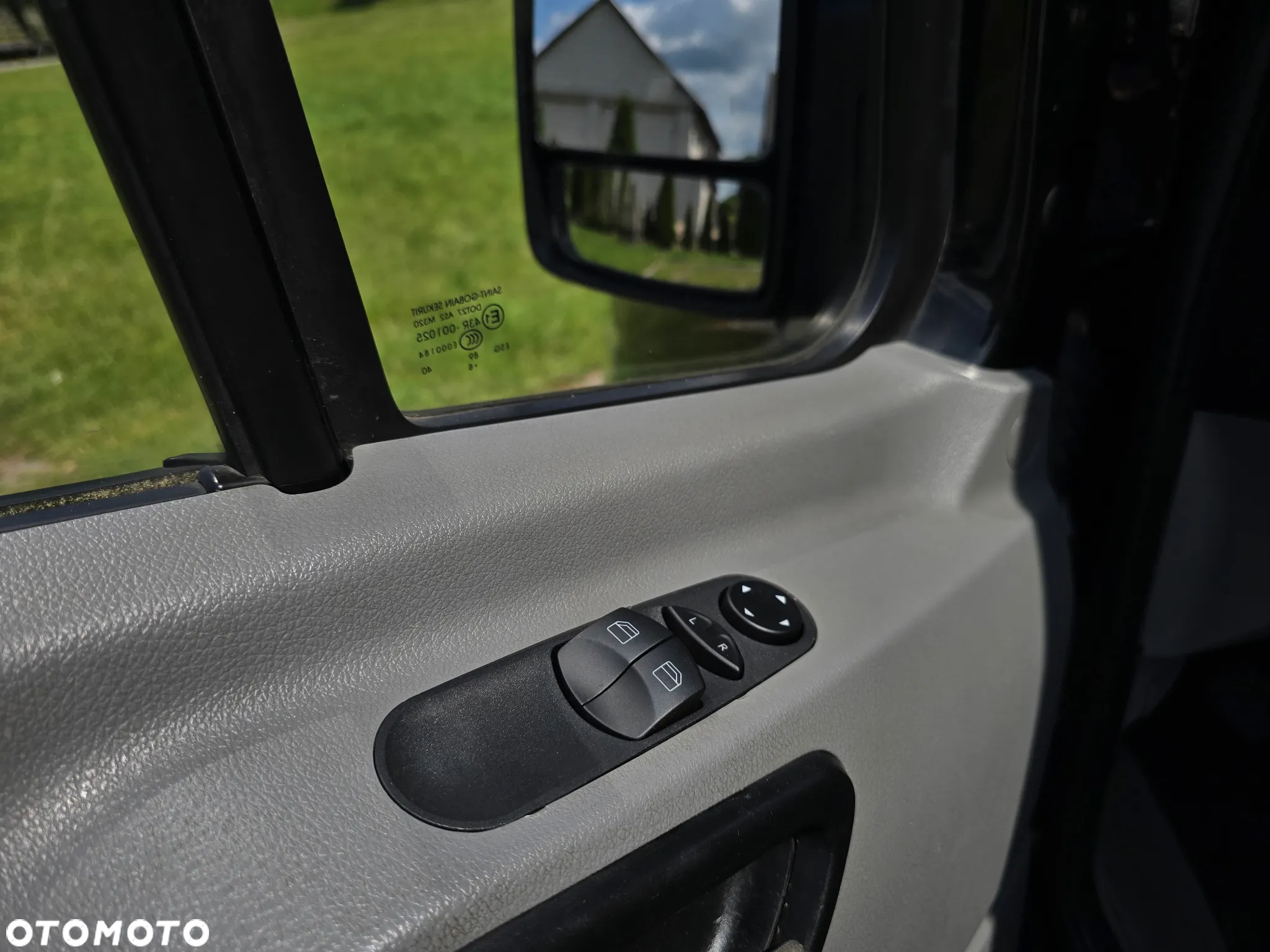 Mercedes-Benz Sprinter - 10