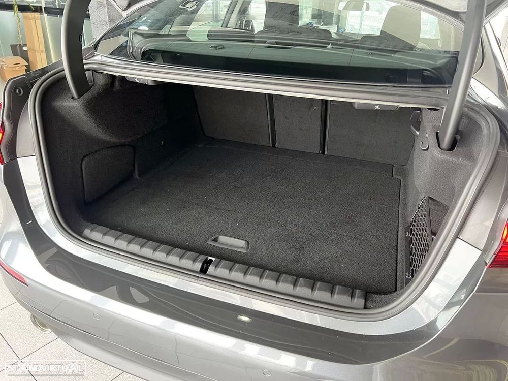 BMW 216 Gran Coupé - 23