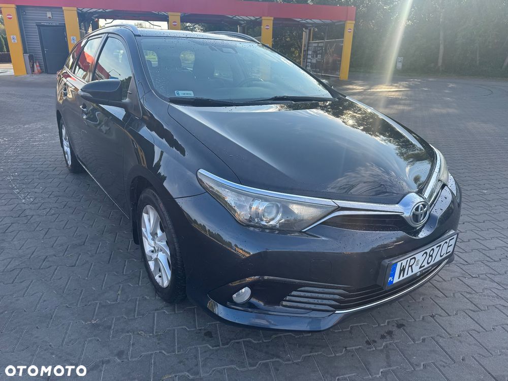 Toyota Auris - 2