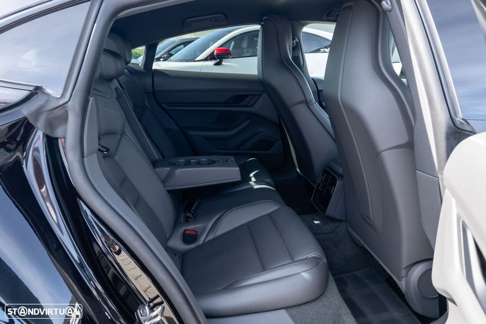 Porsche Taycan 4S - 19