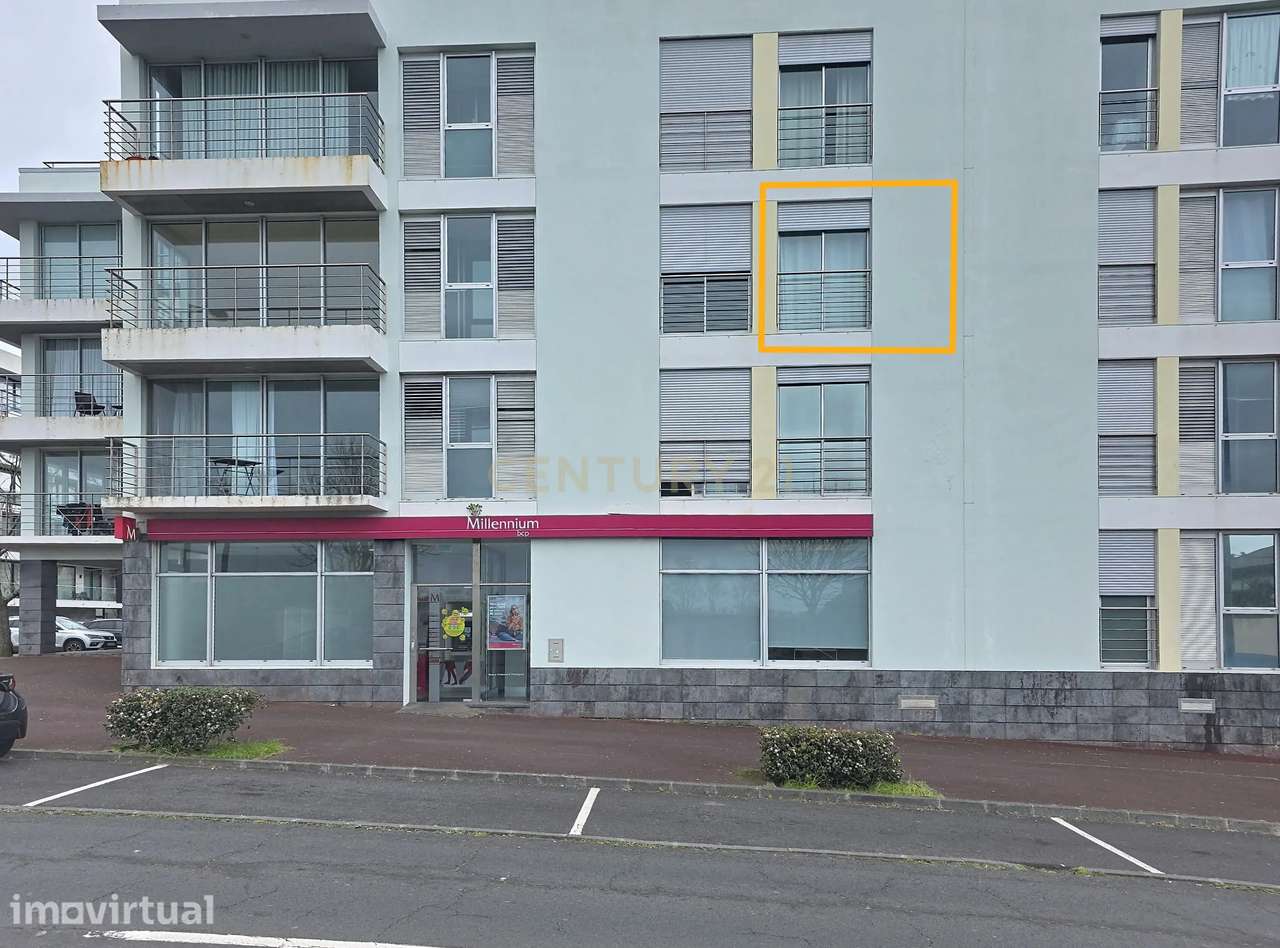 Apartamento T1 no Paim, em Ponta Delgada. - Grande imagem: 2/19