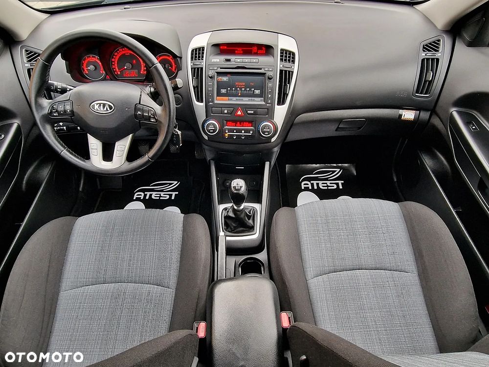 Kia Ceed 1.4 CVVT Attract - 9