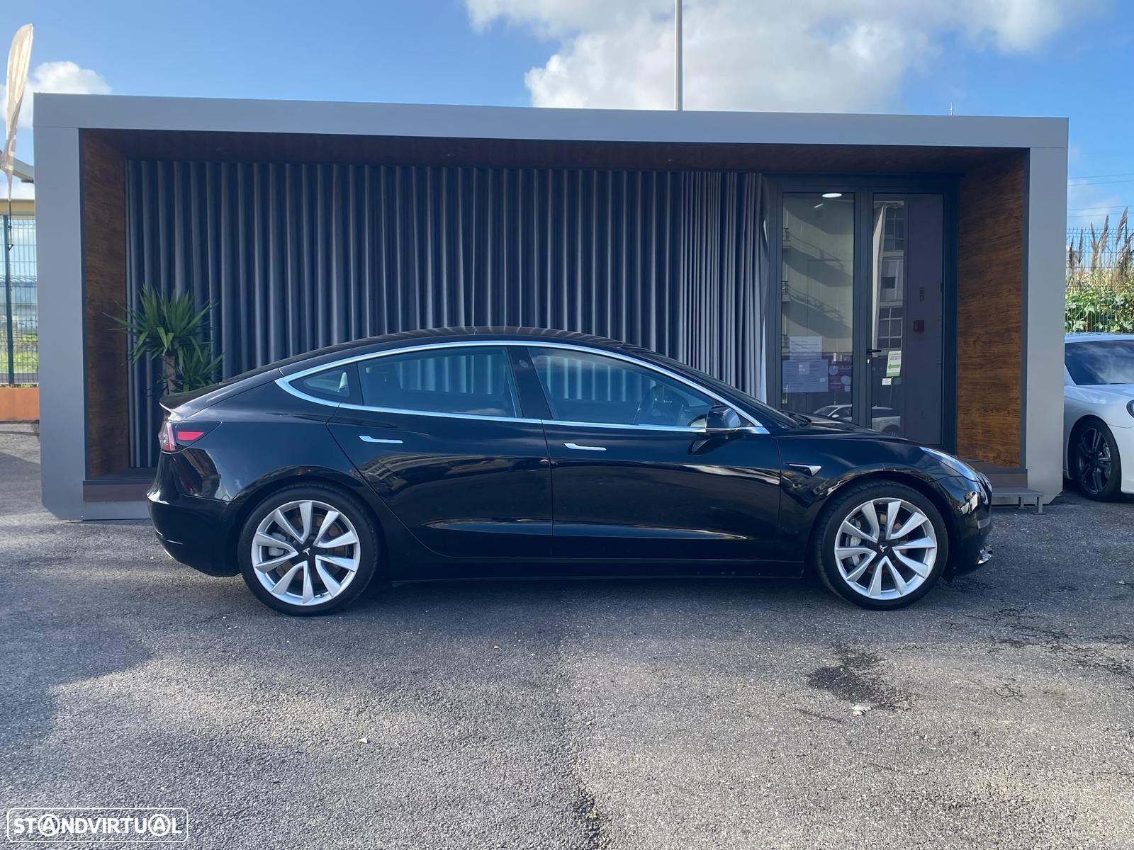 Tesla Model 3 Long Range AWD Dual Motor - 2