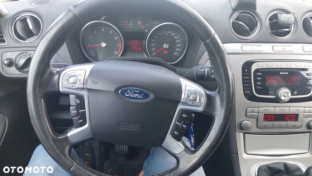 Ford S-Max 2.0 Titanium - 17