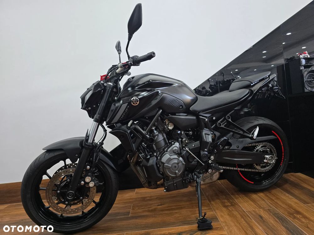 Yamaha MT - 6