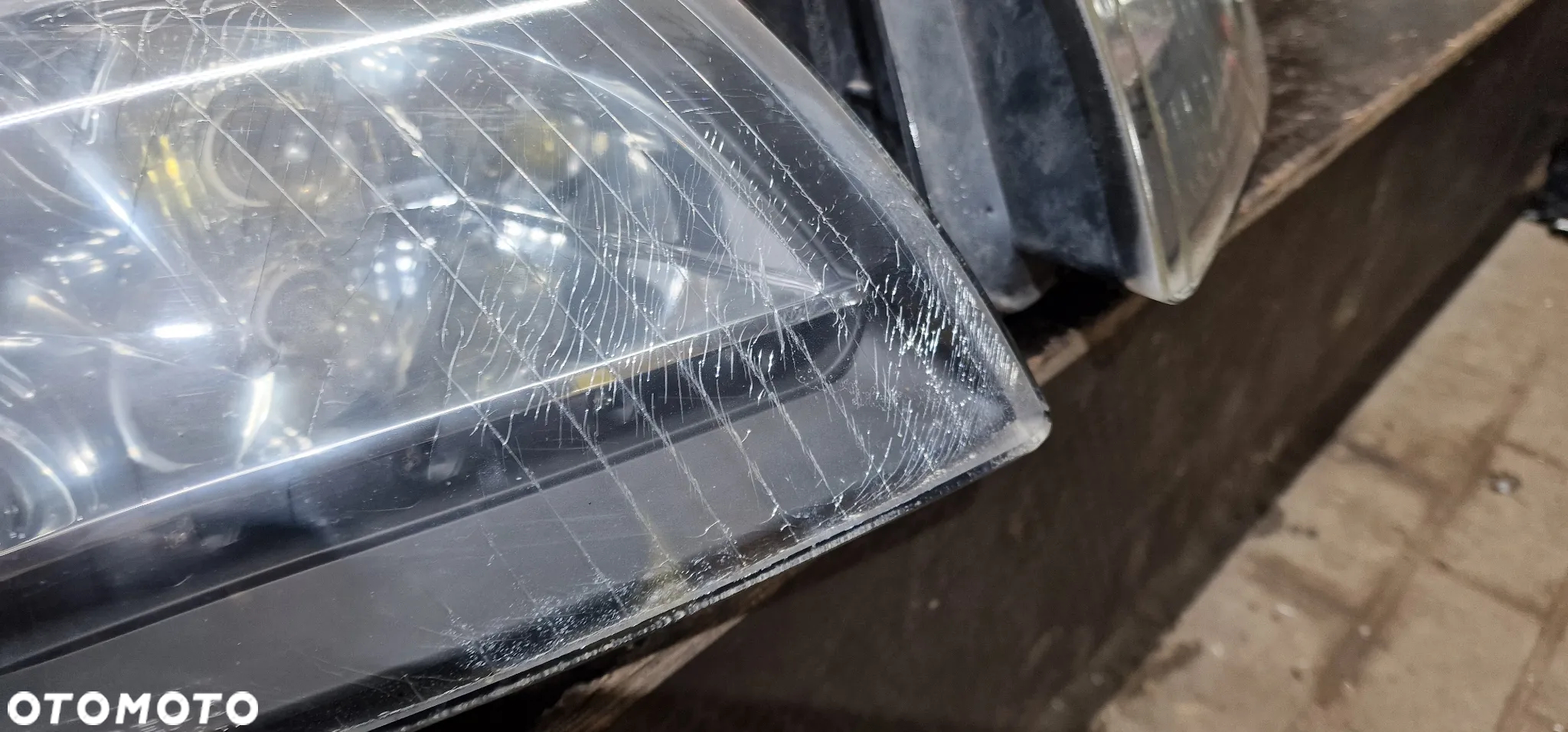 LAMPA PRZÓD LEWA/PRAWA Led  AUDI A3 8P0 - 6