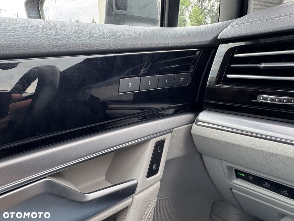 Volkswagen Touareg 3.0 V6 TDI SCR 4Mot Elegance - 30