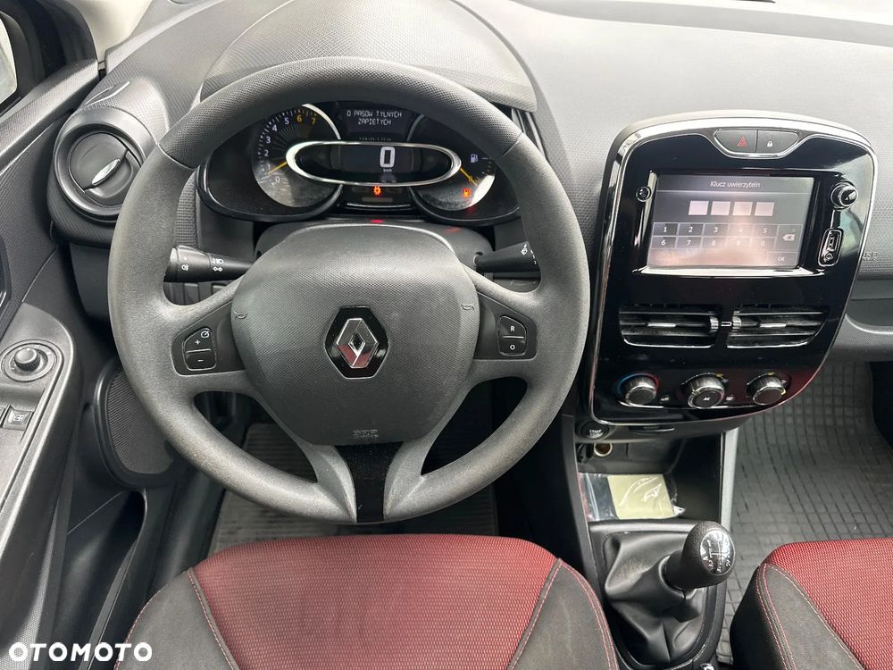 Renault Clio 1.2 16V 75 LIMITED - 18