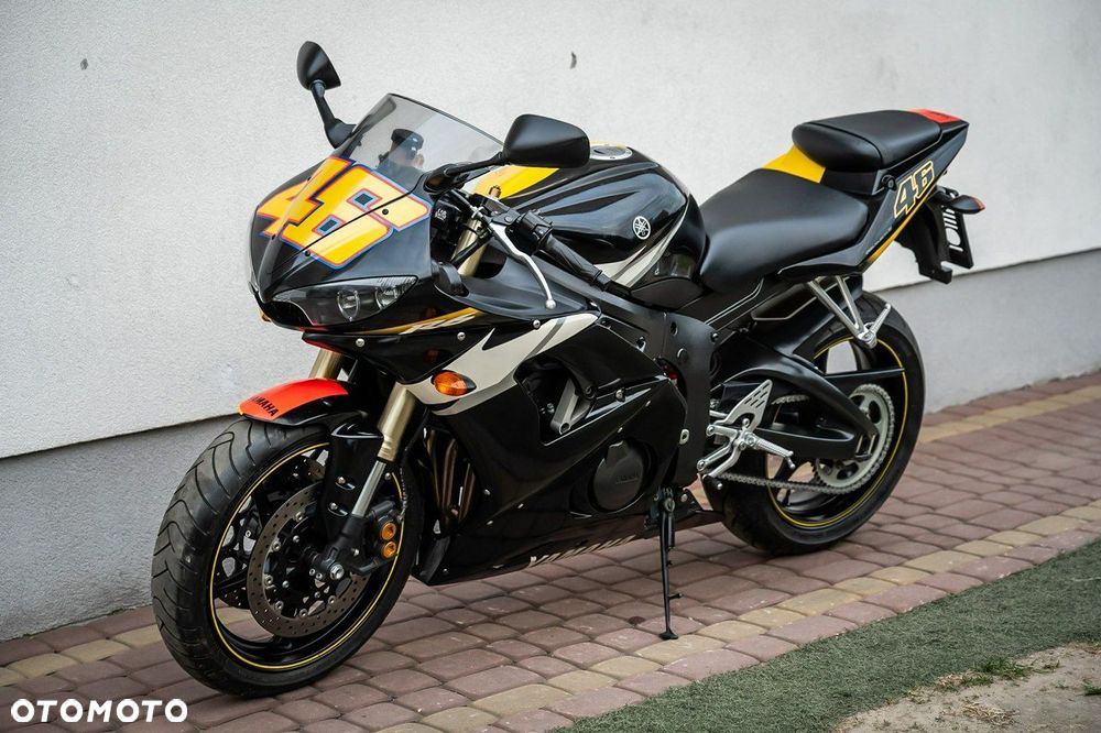 Yamaha R6 - 6