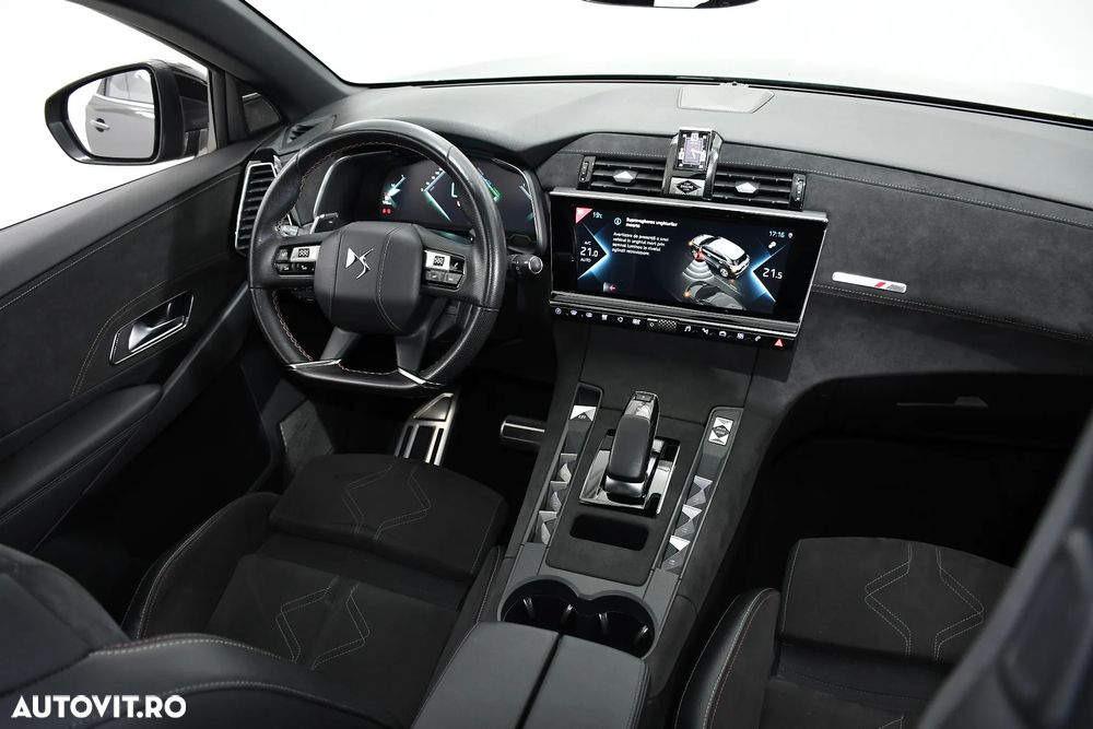 DS Automobiles DS 7 Crossback 1.6 PHeV AWD 300 EAT8 PERFORMANCE LINE + - 5