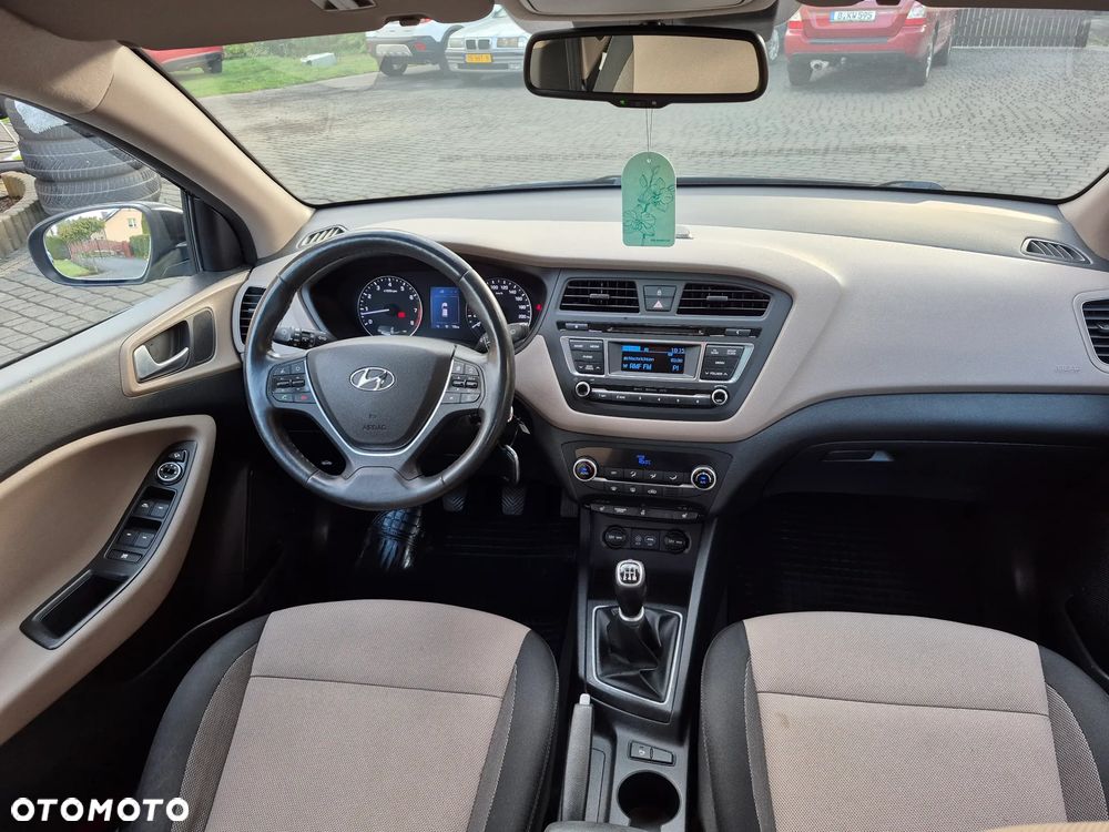Hyundai i20 1.2 BlueDrive Elegant - 9