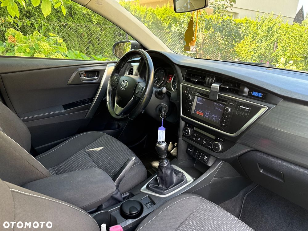 Toyota Auris 1.33 Dual-VVT-i Life Plus - 20