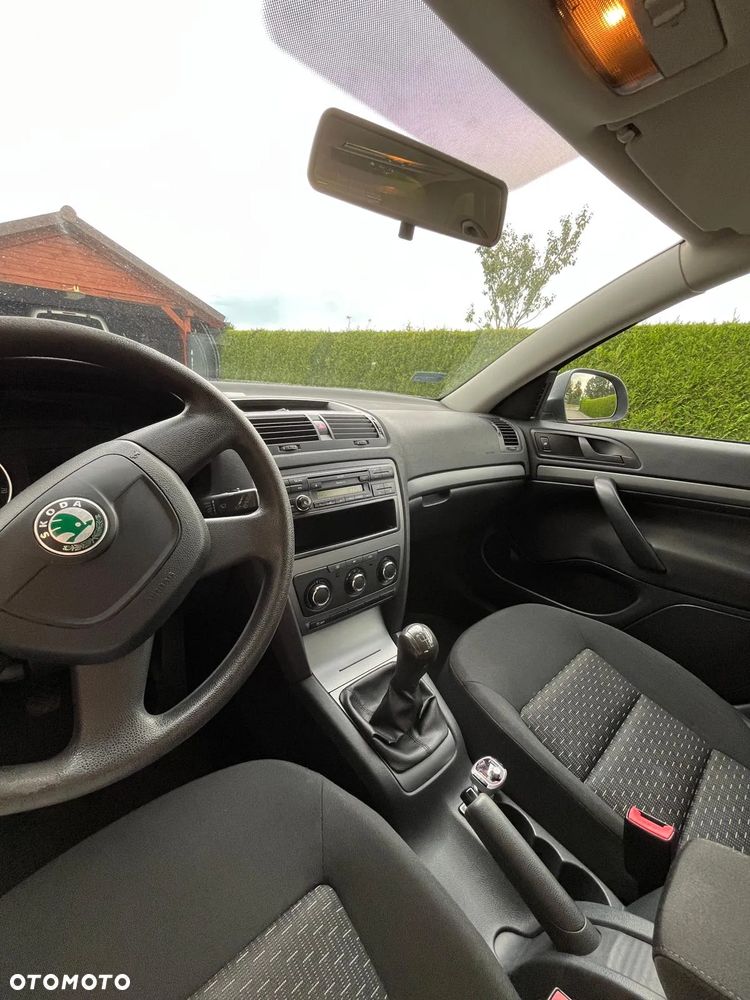 Skoda Octavia 1.6 - 6