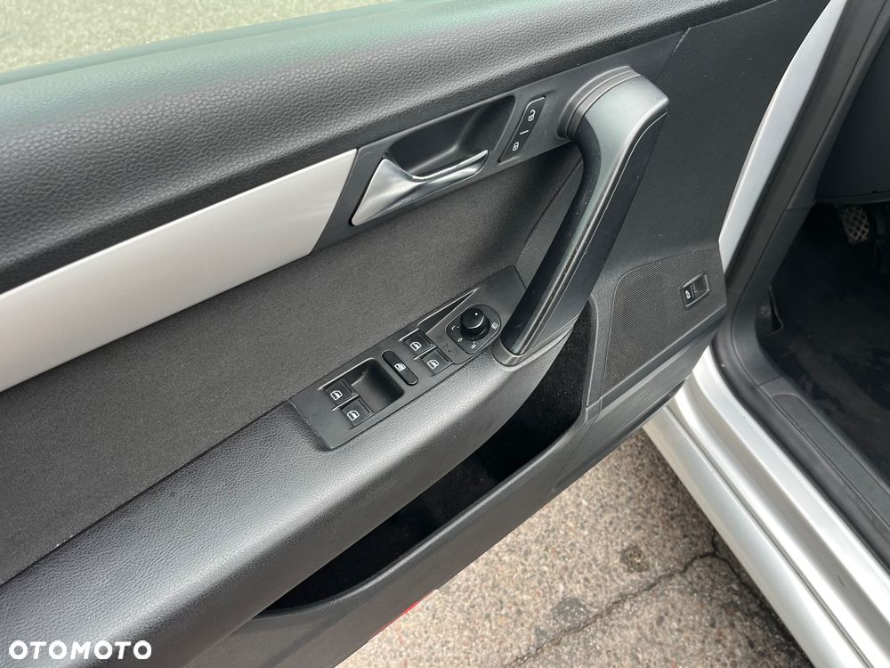 Volkswagen Passat - 14