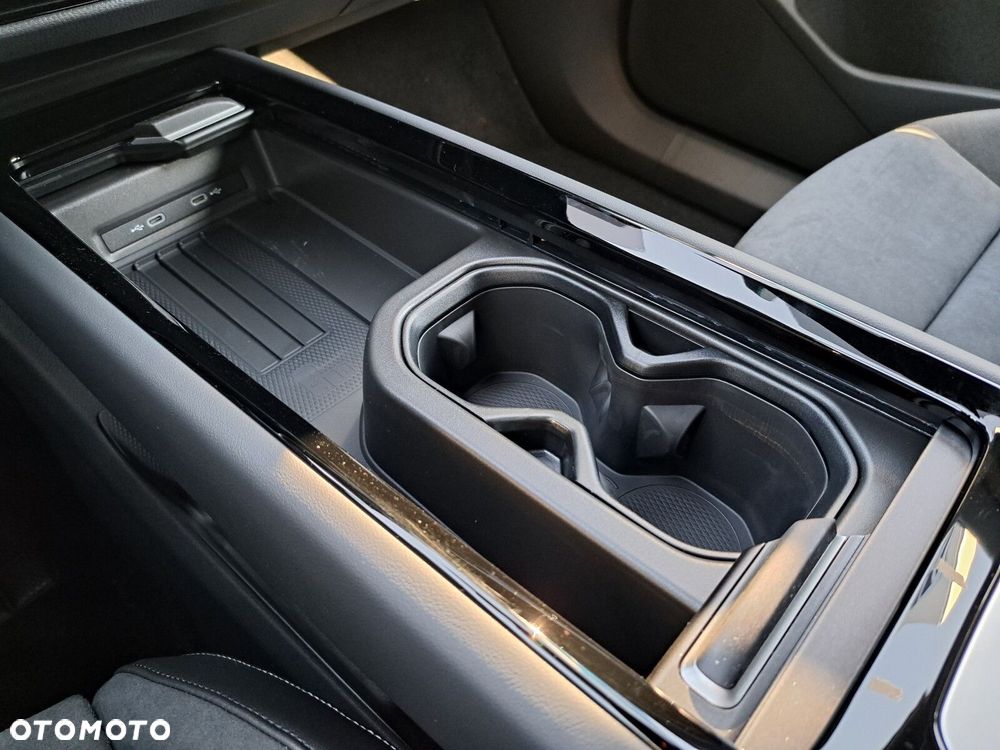 Volkswagen ID.7 77kWh Pro - 22