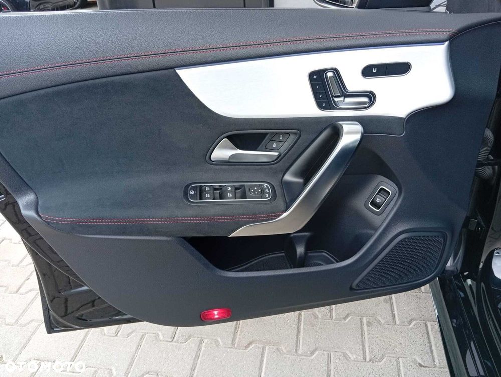 Mercedes-Benz CLA 200 mHEV AMG Line 7G-DCT - 10