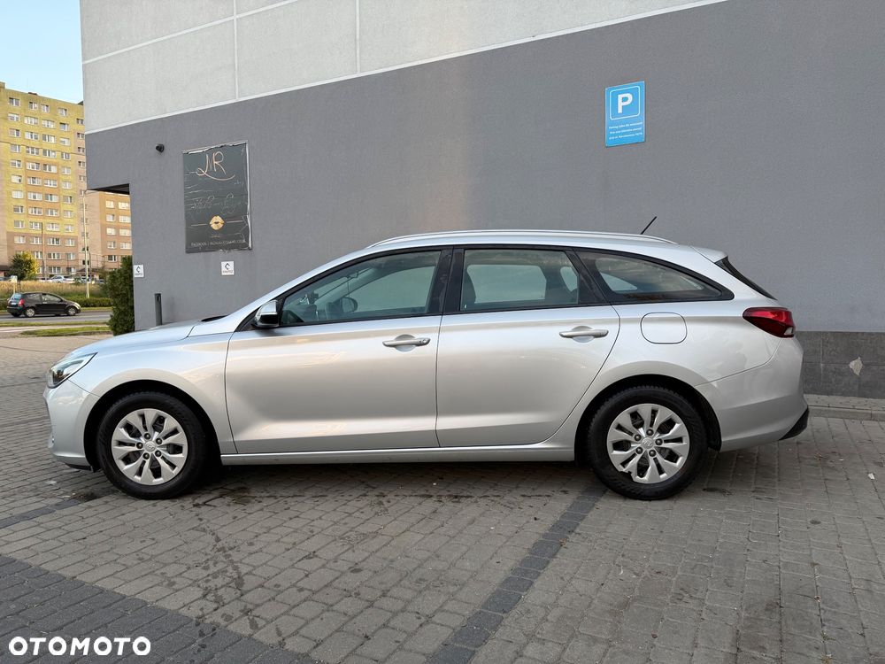 Hyundai i30 1.6 CRDi Classic + - 5