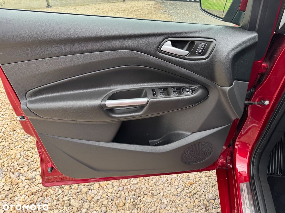 Ford Kuga 1.5 EcoBoost 2x4 ST-Line - 31