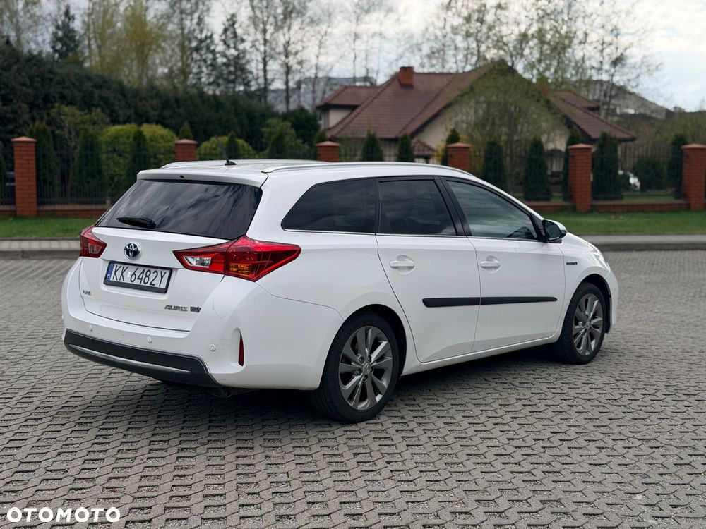 Toyota Auris Hybrid 135 Premium - 5
