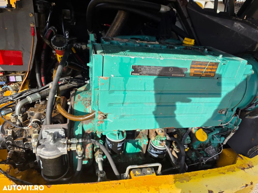 Volvo L30B incarcator frontal miniincarcator vola minivola compact - 7