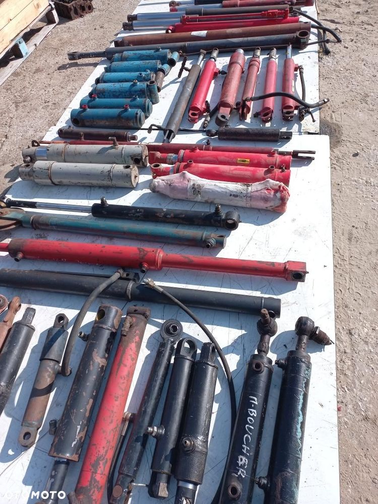 Siłowniki hydrauliczne ,siłownik elektryczny , rury wysypu 45100065,45100029, serta,12719910, hydac M91,M92 ACW021162A,siłownik kabiny massey,3773719m91,tollo linear LA14,quivogne VER04528, 0.9123,330.4 ,A4922096 ,CZUJNIK NACISKU OSI LOAD 969-0075, HYDAC 394488, AMAZONE M80X80 SIŁOWNIK PODNOŚNIKA SAME,DEUTZ HEDRA MF 32,34,36,38,40 - 14