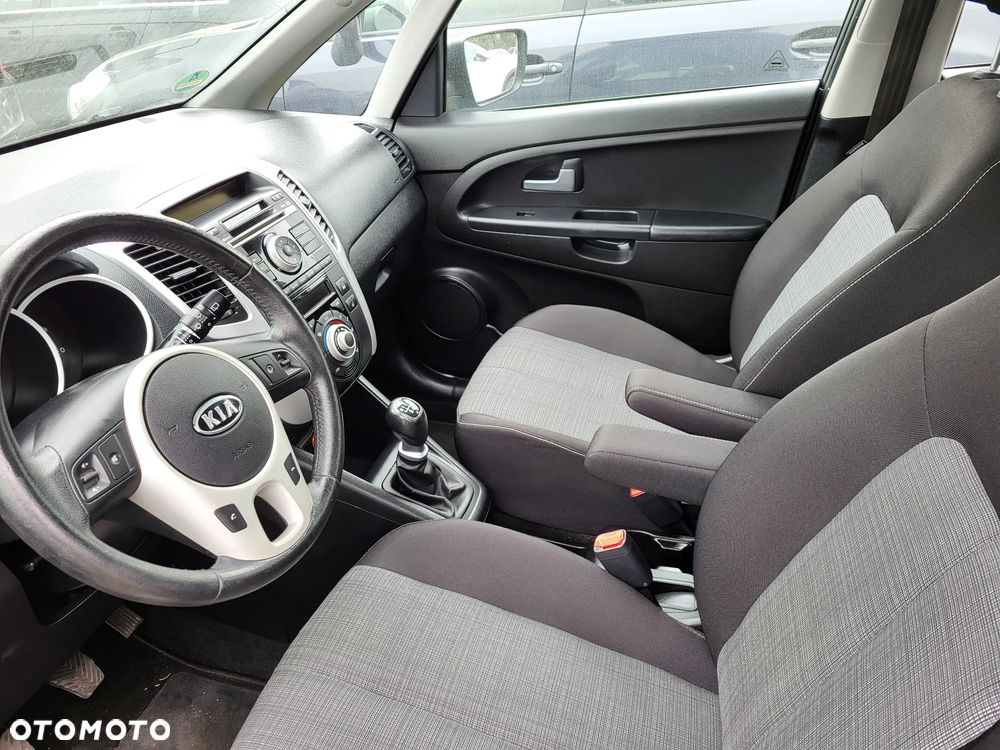 Kia Venga 1.6 CVVT ISG Spirit - 12