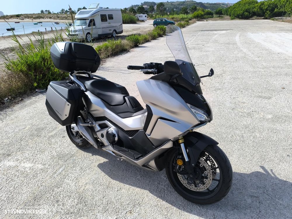 Honda Forza 750 DCT - 2