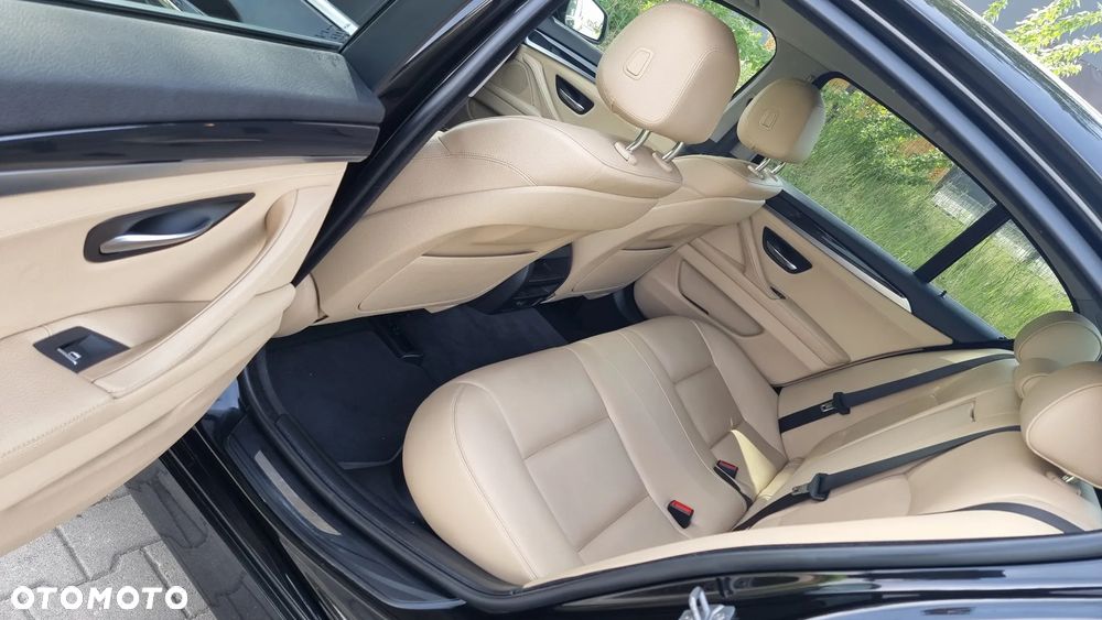 BMW Seria 5 520d - 13