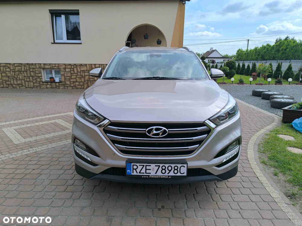 Hyundai Tucson 1.7 CRDI BlueDrive Style 2WD - 2