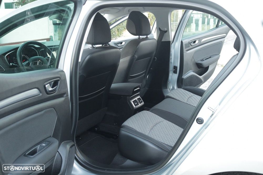 Renault Mégane 1.5 Blue dCi Limited - 26