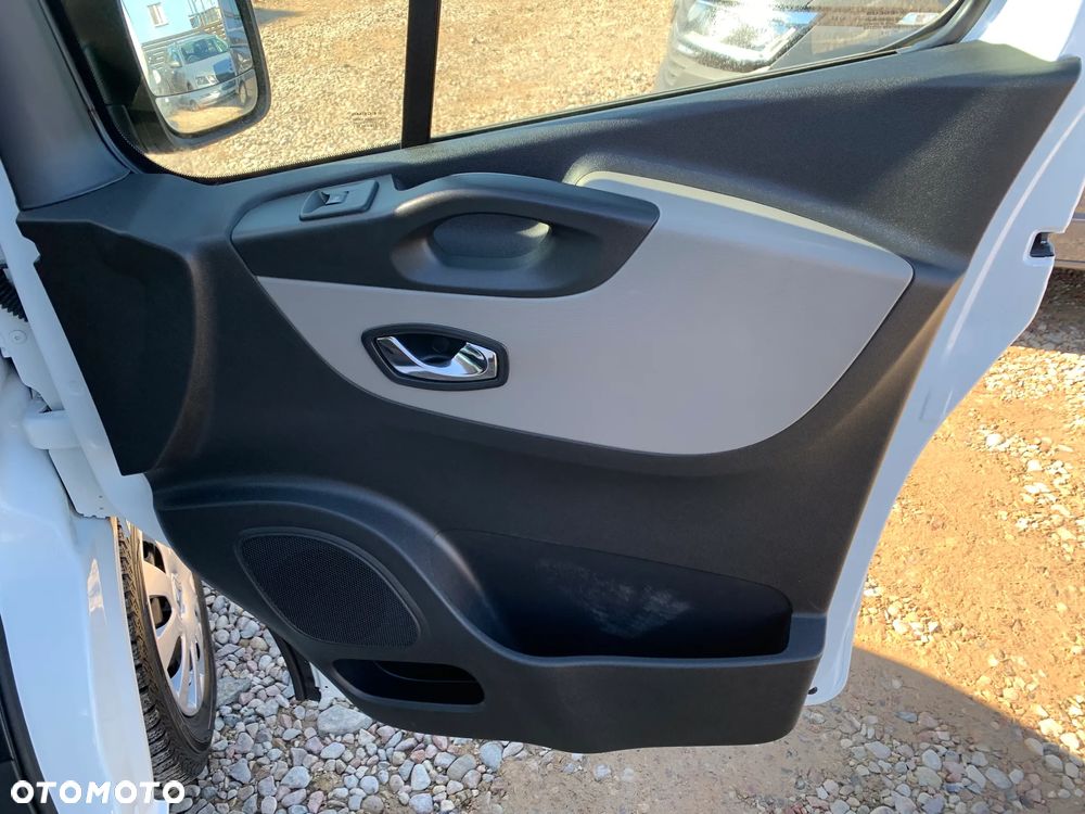 Renault Trafic - 23