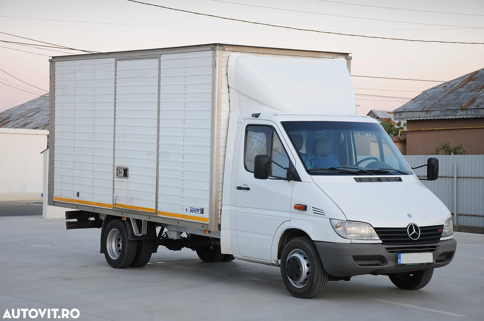 Mercedes-Benz Sprinter - 2