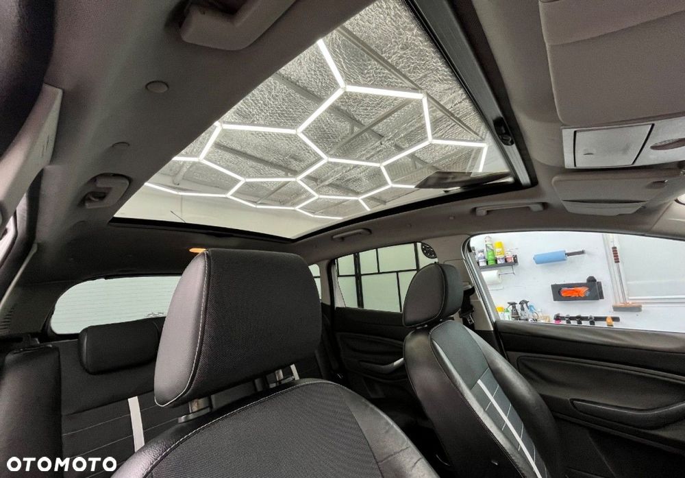 Ford Kuga - 10