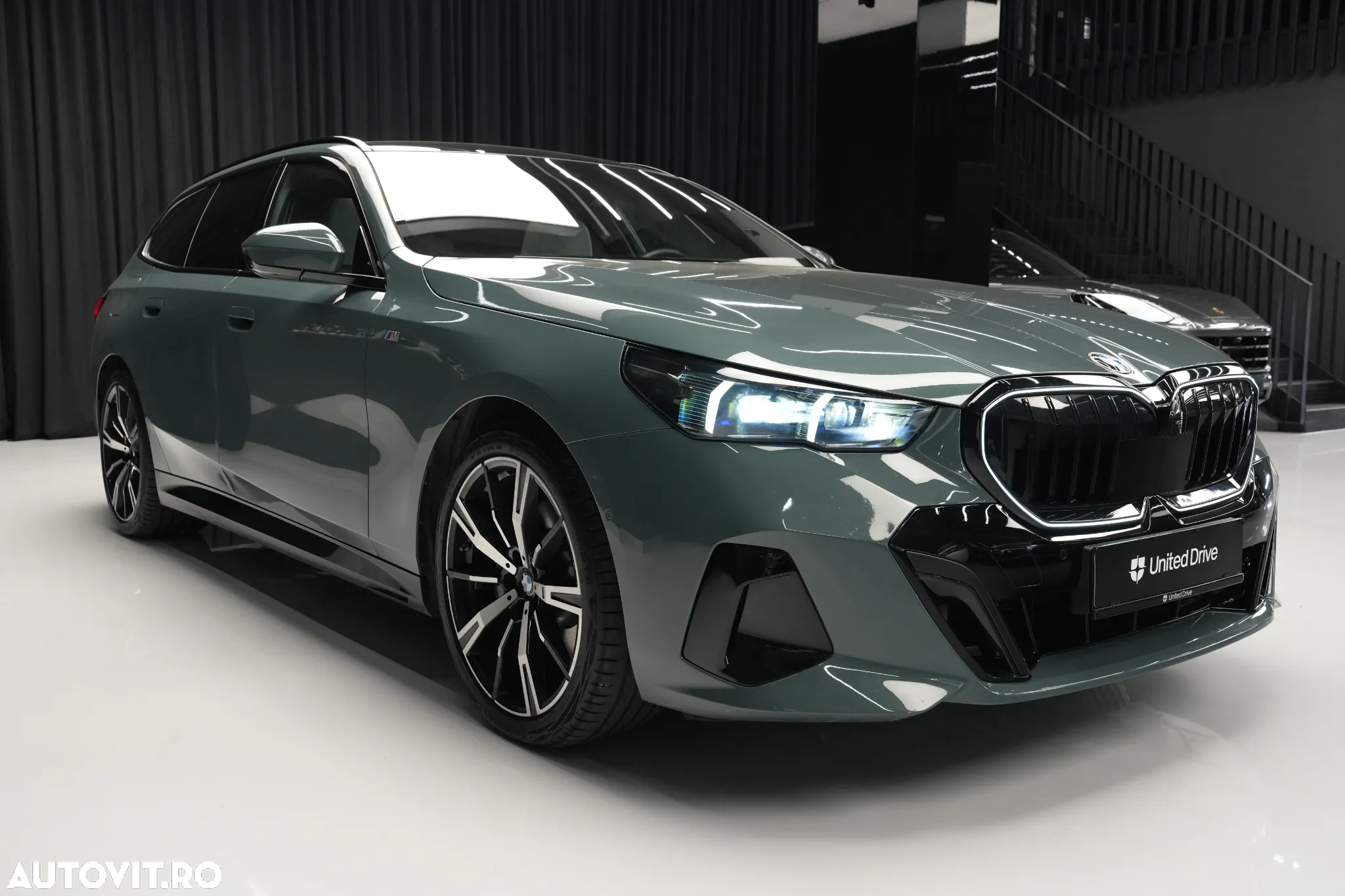 BMW Seria 5 520d xDrive AT MHEV - 40