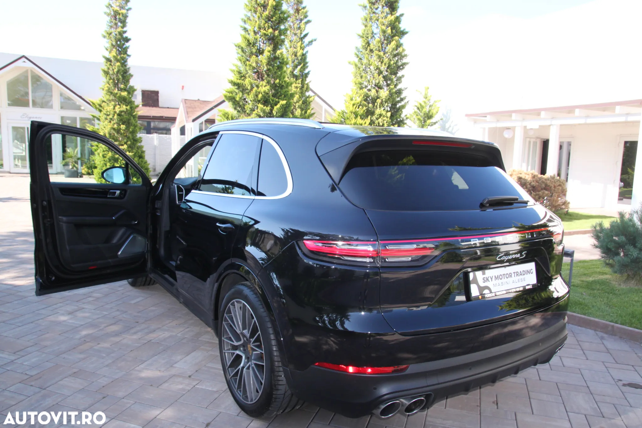 Porsche Cayenne S - 26