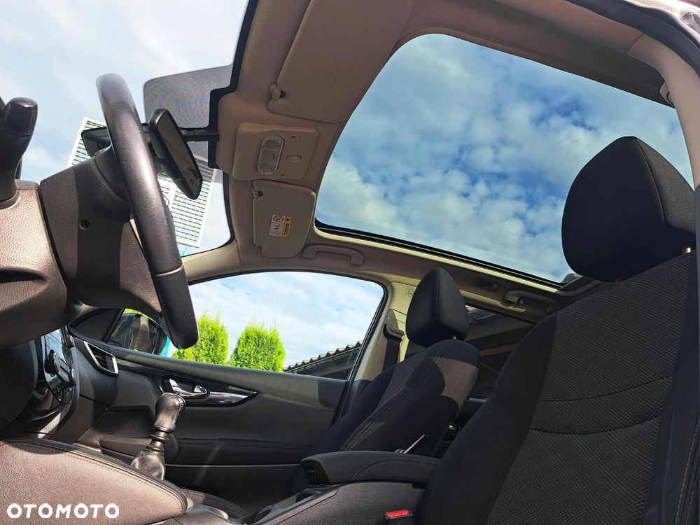 Nissan Qashqai 1.5 dCi N-Connecta - 11