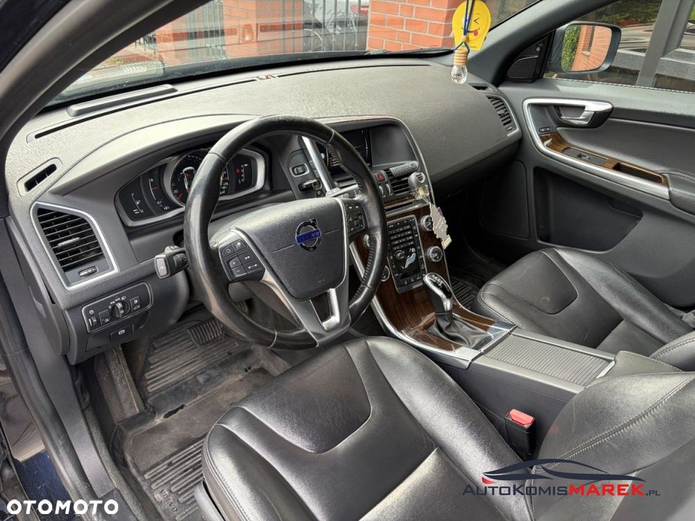 Volvo XC 60 D4 AWD Momentum - 8