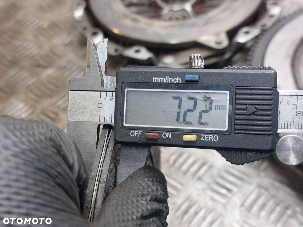 KOŁO DWUMASOWE + TARCZA + DOCISK + ŁOŻYSKO OPOROWE BMW E39 520i 2.0 24V - 10