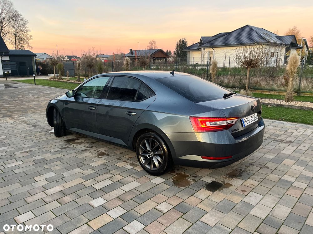 Skoda Superb 2.0 TDI Style - 6