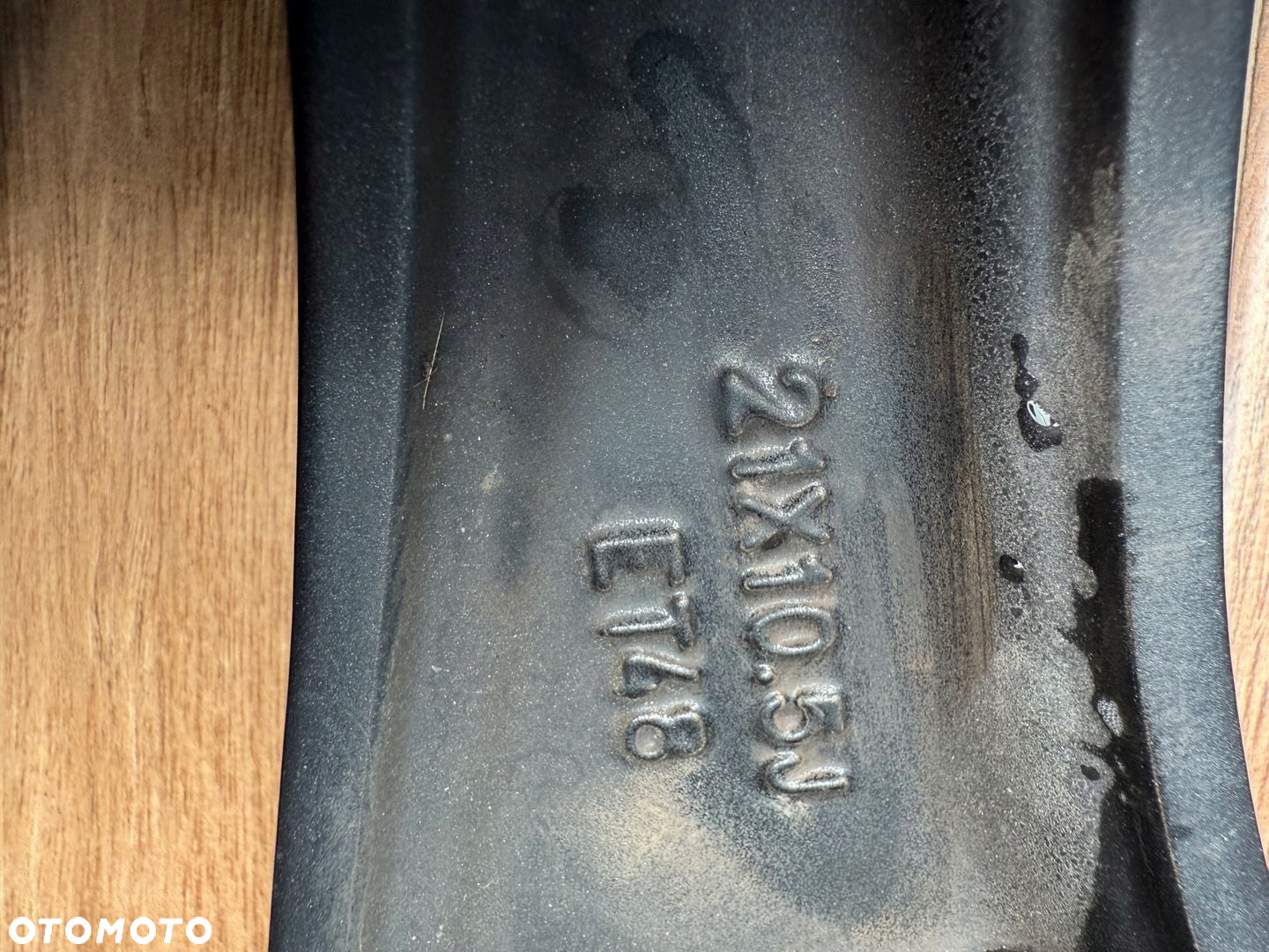 Tesla model Y- felga 10.5 x 21 et 48 tyl oryginal ladna - 5