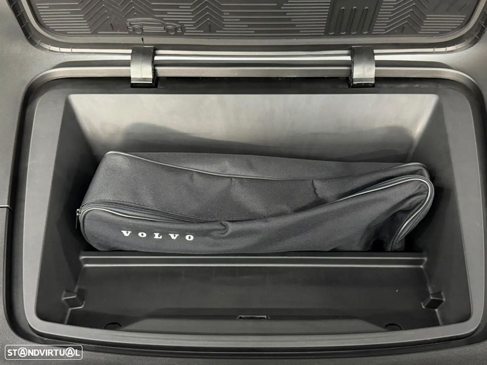 Volvo EX30 Single Motor Extended Range RWD Plus - 44