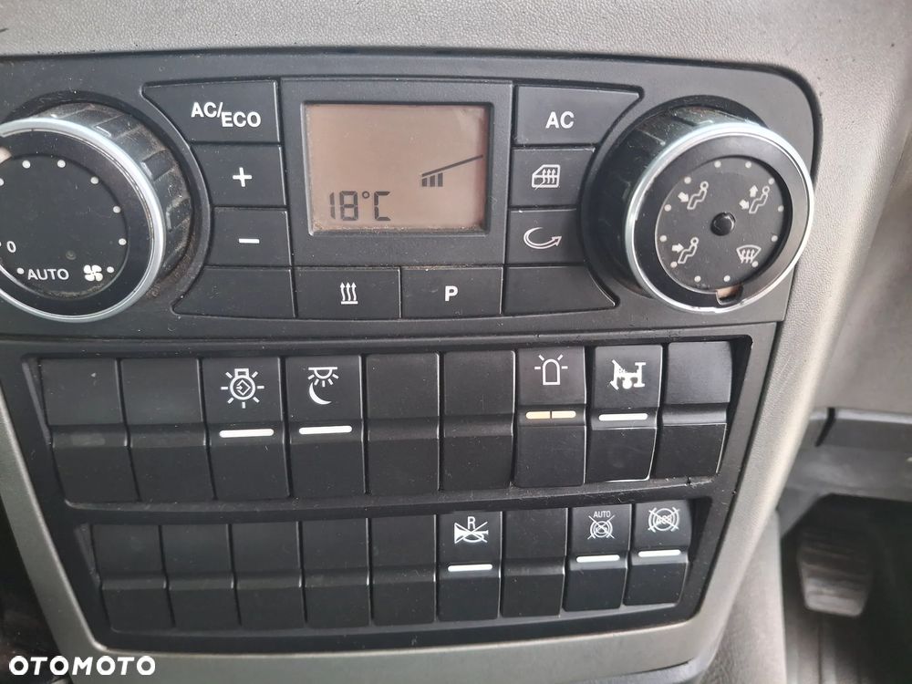 MAN TGS 18.320 Zamiatarka Bucher Optifant 70 2 Silniki Szczotki L/R Karcher Listwa Wysokiego Ciśnienia Dodatkowy Zbiornik Wody - 15