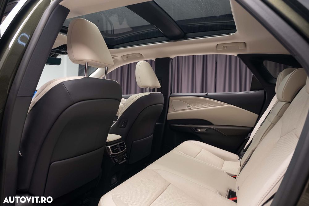 Lexus Seria RX 450h+ E-Four PHEV Luxury - 27