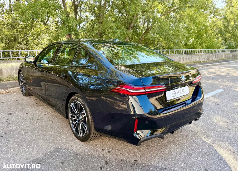 BMW Seria 5 520i AT MHEV - 3
