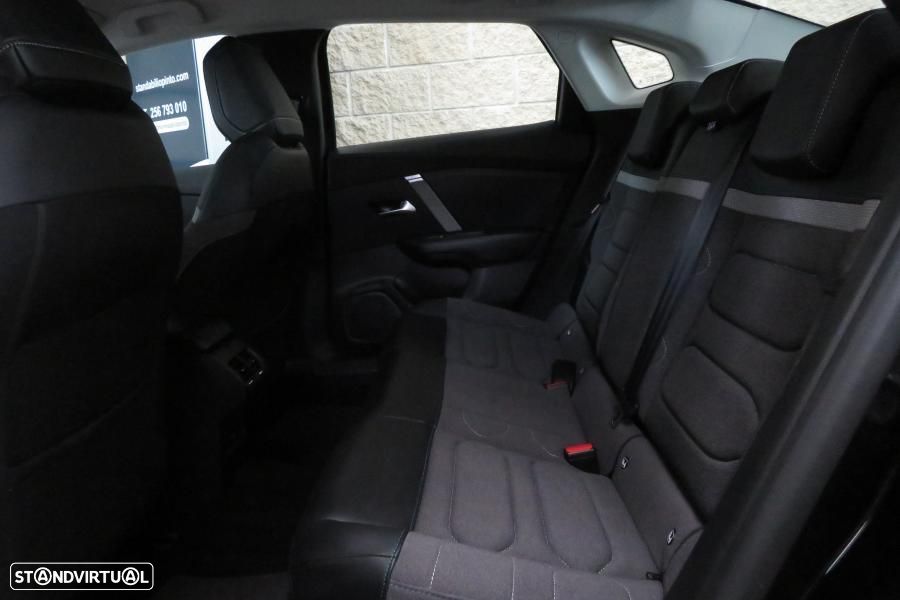 Citroën C4 X 1.2 PureTech Feel Pack EAT8 - 23