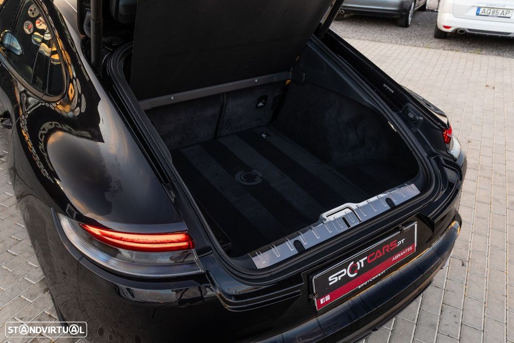 Porsche Panamera 4 - 11