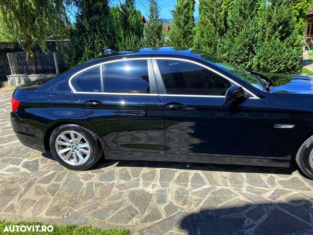 BMW Seria 5 525d xDrive - 7