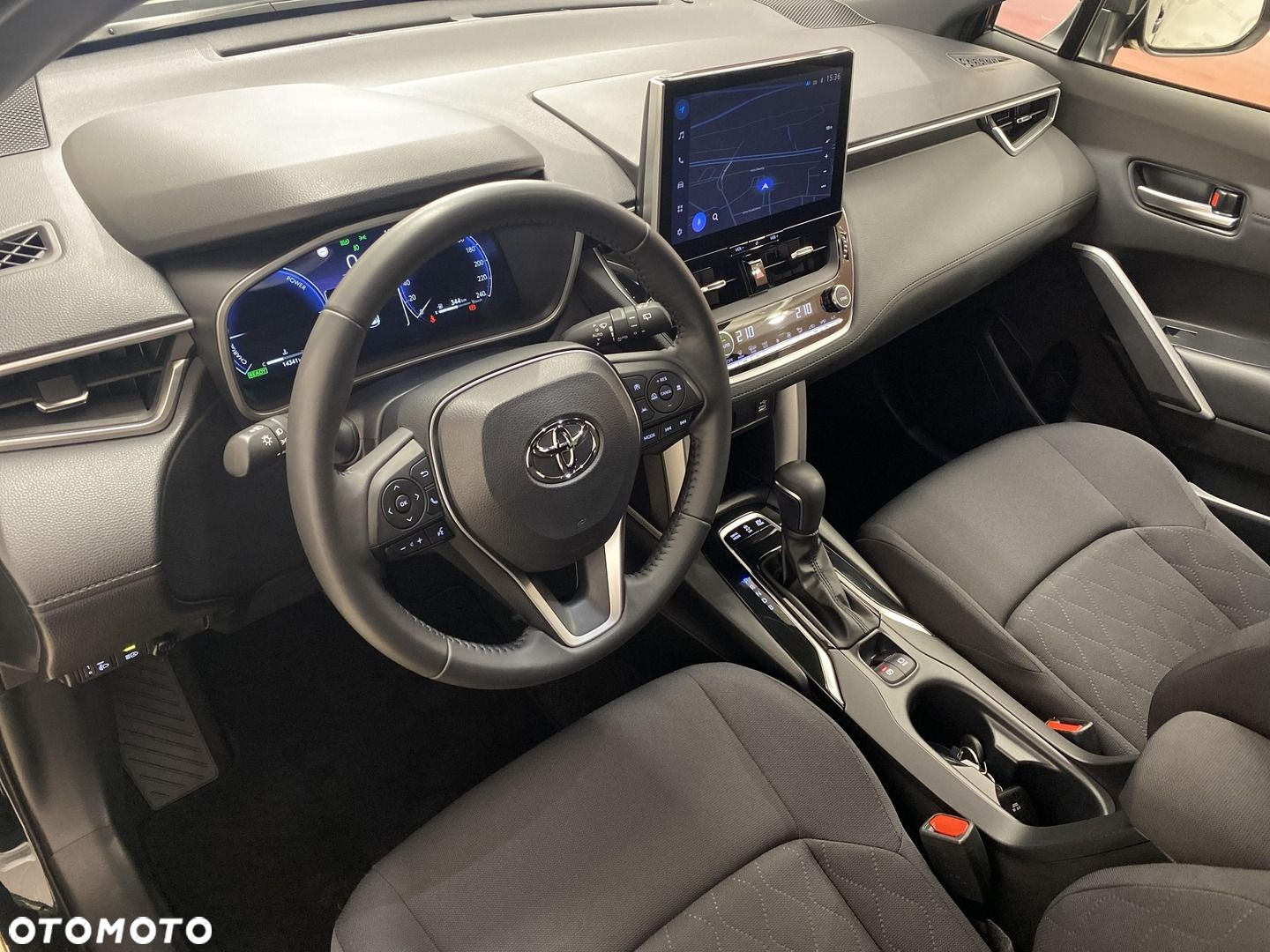 Toyota Corolla Cross - 10
