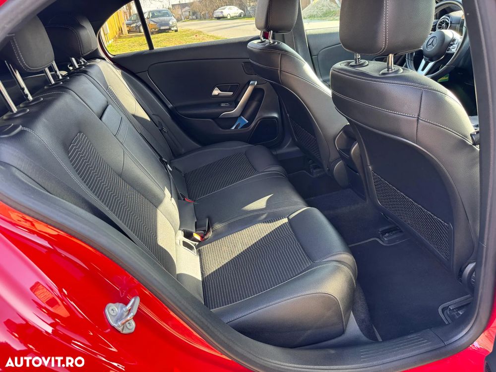 Mercedes-Benz A 200 7G-DCT - 11